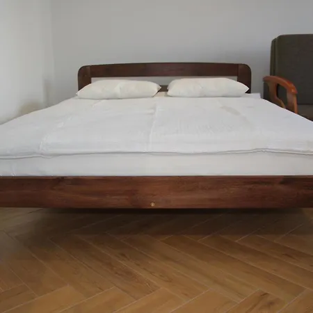 Jerzmanowskiego Apartment