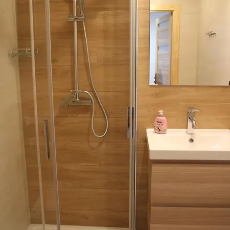 Jerzmanowskiego דירה *