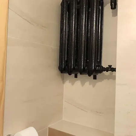 Jerzmanowskiego דירה